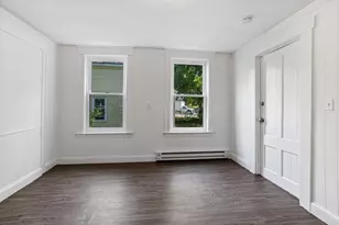 8 Delaware St, Worcester, MA 01603 - Photo 12