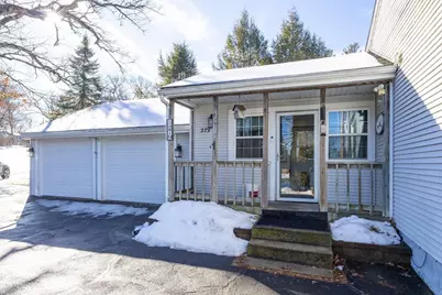 279 S Main St, Hopedale, MA 01747 - Photo 4