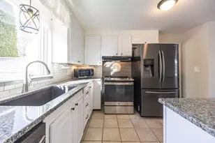 279 S Main St, Hopedale, MA 01747 - Photo 6