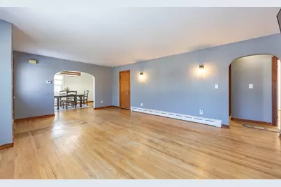 279 S Main St, Hopedale, MA 01747 - Photo 16