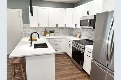 1391 Main Street #304, Walpole, MA 02081 - Photo 8