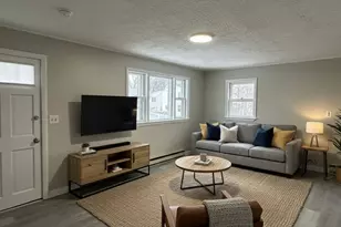 8 Sunrise Ave, Billerica, MA 01821 - Photo 4