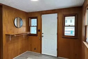 8 Sunrise Ave, Billerica, MA 01821 - Photo 2