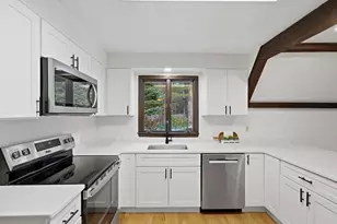 62 Brook St, Dunstable, MA 01827 - Photo 4