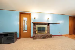 64 Rose Point Ave, Wareham, MA 02576 - Photo 4