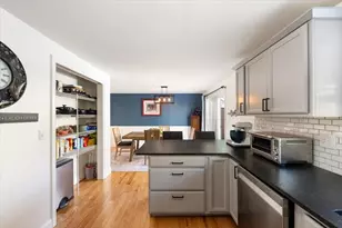 530 Mammoth Rd, Dracut, MA 01826 - Photo 10