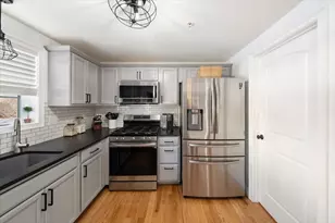 530 Mammoth Rd, Dracut, MA 01826 - Photo 6