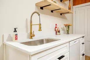 169 Spruce St, Winchendon, MA 01475 - Photo 4