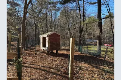 31 Cemetery St, Mendon, MA 01756 - Photo 34