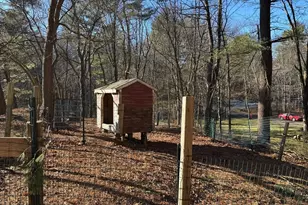 31 Cemetery St, Mendon, MA 01756 - Photo 34