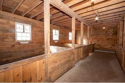 31 Cemetery St, Mendon, MA 01756 - Photo 28