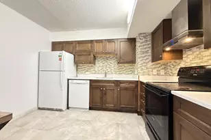 1731 Beacon St, Brookline, MA 02445 - Photo 8