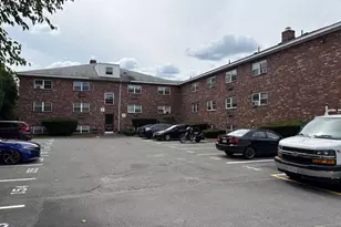 345 Hildreth St, Lowell, MA 01850 - Photo 2