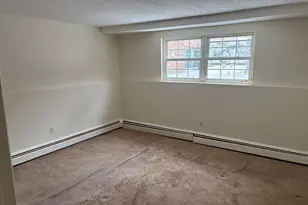 345 Hildreth St, Lowell, MA 01850 - Photo 8