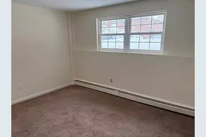 345 Hildreth St #14, Lowell, MA 01850 - Photo 6