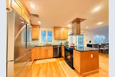 37 Wildon Rd, Wellesley, MA 02482 - Photo 8