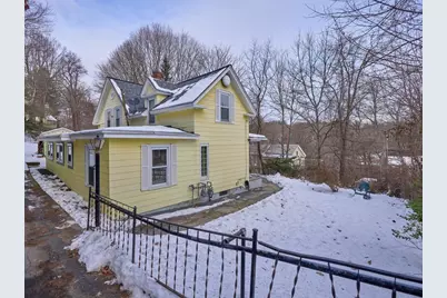 122 Sanborn St, Fitchburg, MA 01420 - Photo 8