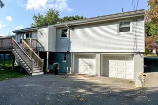 92 Woodcliff Rd, Brookline, MA 02467 - Photo 4