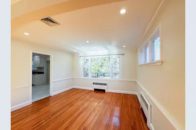 92 Woodcliff Rd, Brookline, MA 02467 - Photo 12