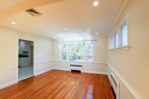 92 Woodcliff Rd, Brookline, MA 02467 - Photo 12