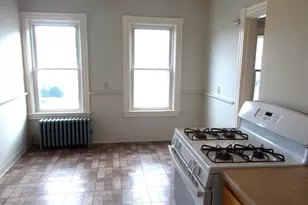 49 Pine St, Fitchburg, MA 01420 - Photo 8