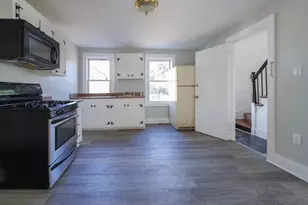 252 Somerset Ave, Taunton, MA 02780 - Photo 10