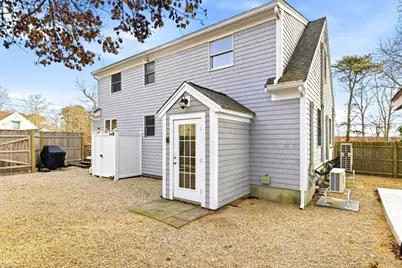 197 Monomoscoy Rd, Mashpee, MA 02649 - Photo 18