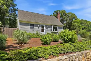 197 Monomoscoy Rd, Mashpee, MA 02649 - Photo 34
