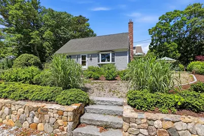 197 Monomoscoy Rd, Mashpee, MA 02649 - Photo 24