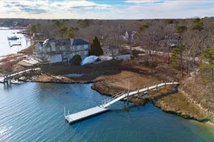 197 Monomoscoy Rd, Mashpee, MA 02649 - Photo 10