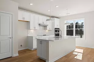 320 Martins Lndg, North Reading, MA 01864 - Photo 8