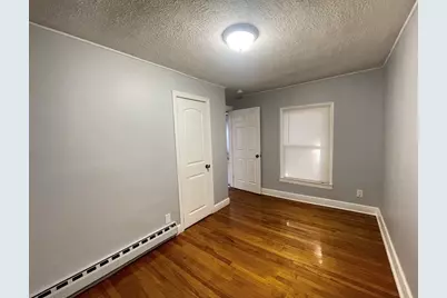 27 Wilcox St #2L, Springfield, MA 01105 - Photo 8