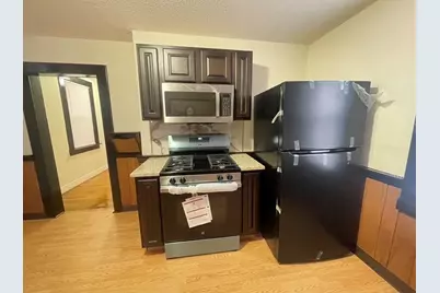 27 Wilcox St #1L, Springfield, MA 01105 - Photo 4