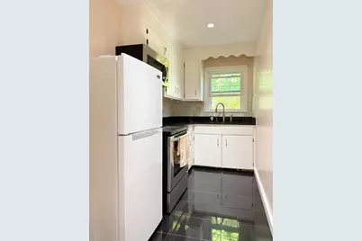 1 Dexter St #5, Malden, MA 02148 - Photo 8