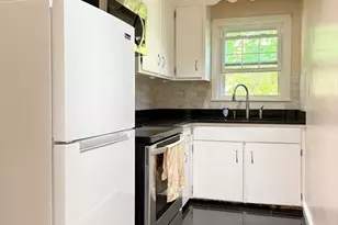 1 Dexter St, Malden, MA 02148 - Photo 8