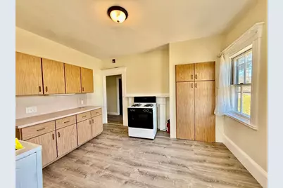 84 Pearl St #2F, Stoughton, MA 02072 - Photo 4