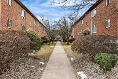 58 Bryon Rd #6, Boston, MA 02467 - Photo 8