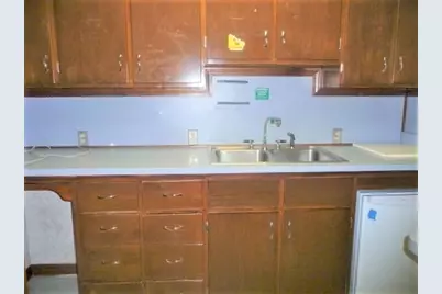 60 Brigham St, New Bedford, MA 02740 - Photo 12