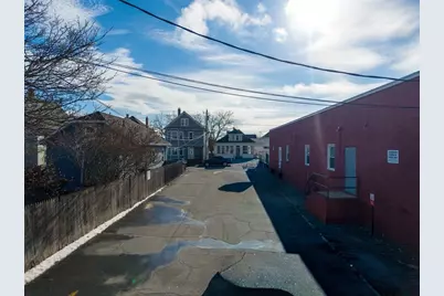 60 Brigham St, New Bedford, MA 02740 - Photo 16