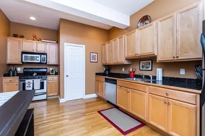 224 Salem St #5, Medford, MA 02155 - Photo 4