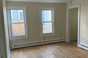 119-121 Elm St, Amesbury, MA 01913 - Photo 4