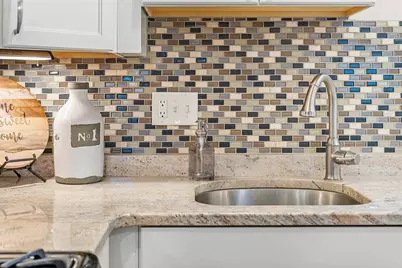 31 Wisconsin Ave #1, Somerville, MA 02145 - Photo 16