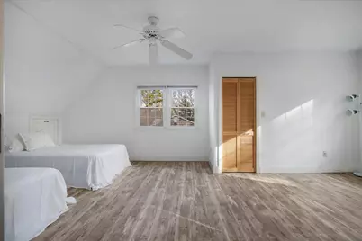 116 Franklin Ter, Tisbury, MA 02568 - Photo 16