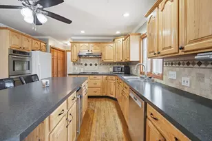 1070 Glendale Rd, Wilbraham, MA 01095 - Photo 12