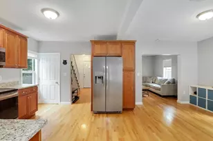 37 Lindsay St, Framingham, MA 01702 - Photo 6