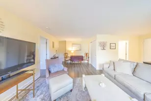 220 Essex St, Melrose, MA 02176 - Photo 18