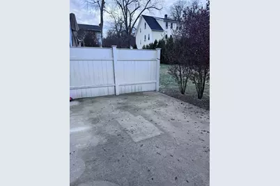 9 Columbia #1, Holyoke, MA 01040 - Photo 16