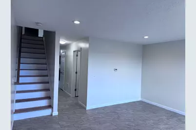 9 Columbia #1, Holyoke, MA 01040 - Photo 6