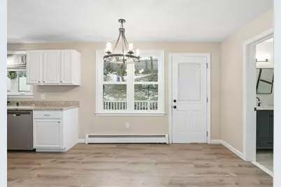 42 Catalpa Cir, Worcester, MA 01603 - Photo 8