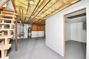 72 Center St, Holyoke, MA 01040 - Photo 12